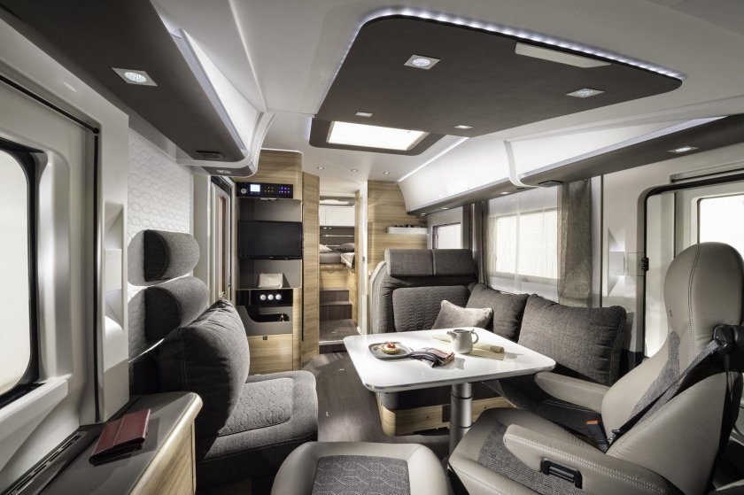 Автодом Adria Matrix