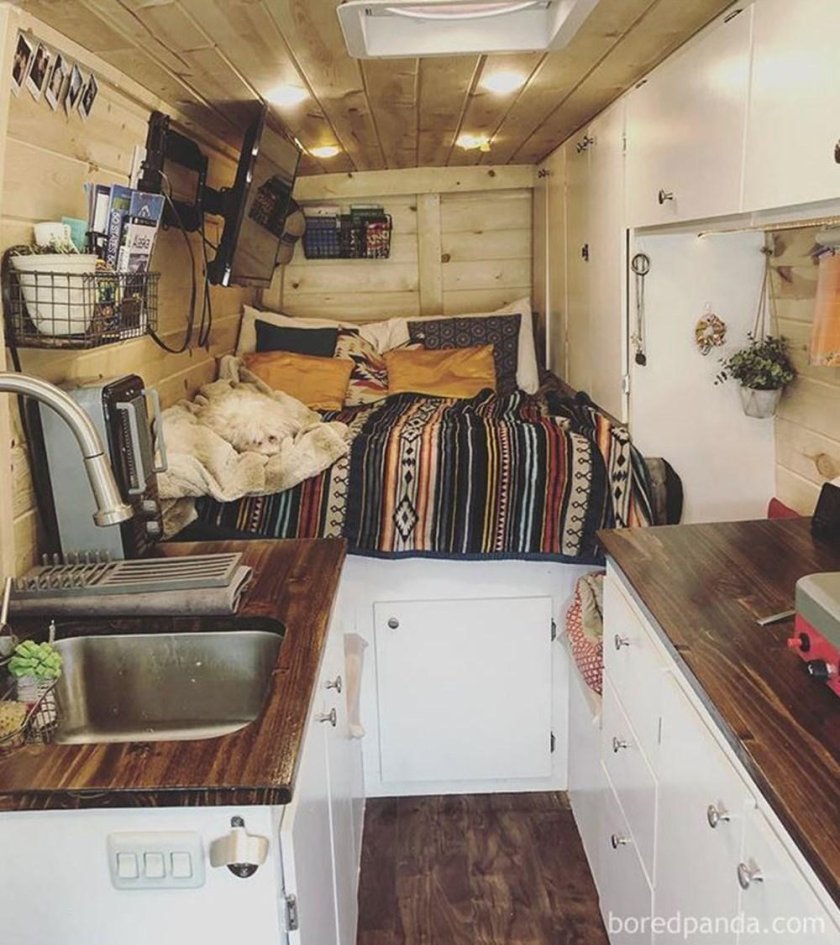 Автодом прицеп внутри