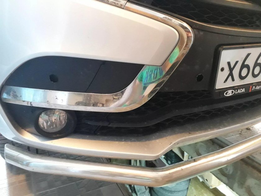 Передний парктроник на Лада Веста