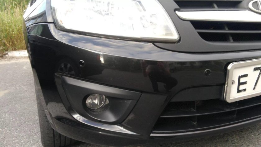 Передний парктроник на Лада Гранта