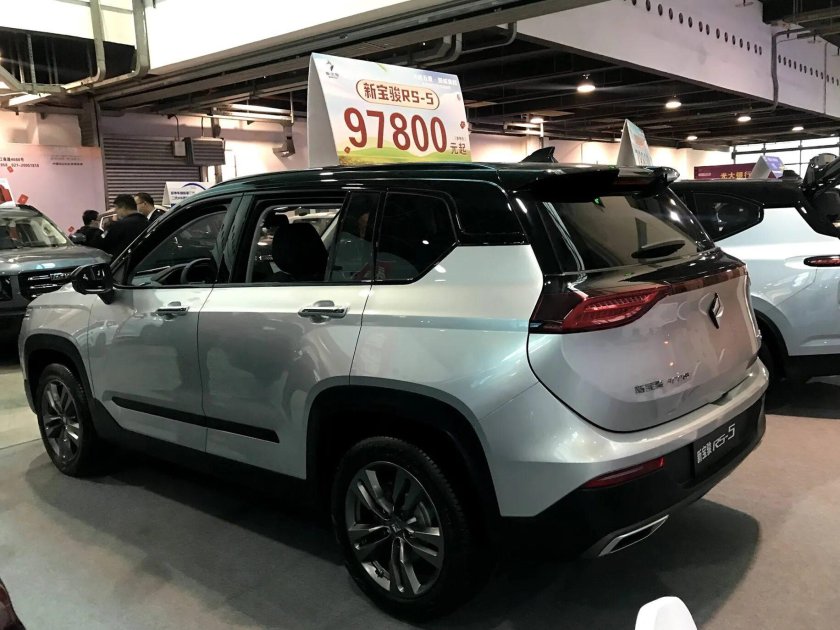 Кроссовер Baojun RS-5