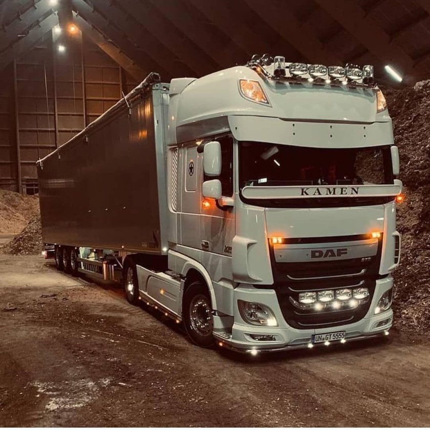DAF XF 106