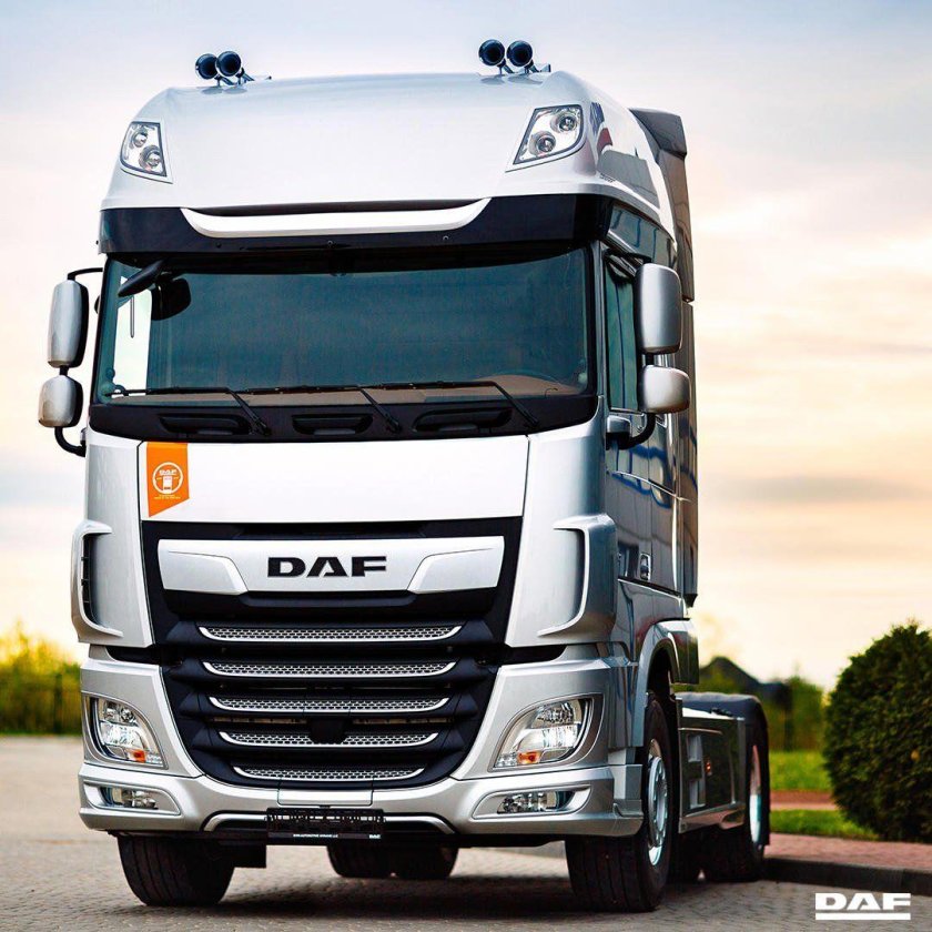 Фура DAF XF