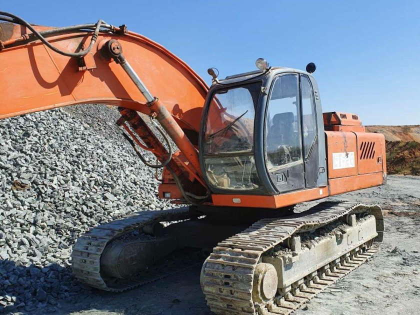 Hitachi zx270
