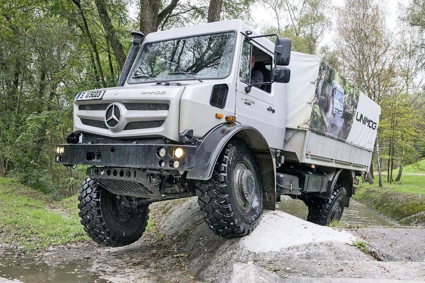 Unimog u5023