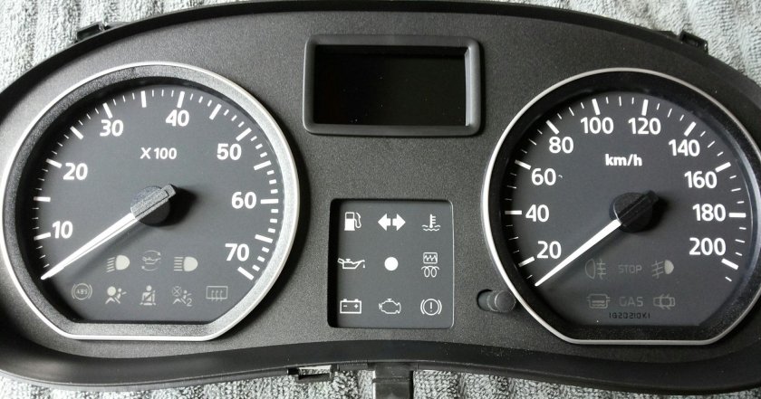 Панель приборов Альмера g15