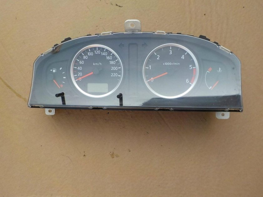 Панель приборов Nissan Almera n16