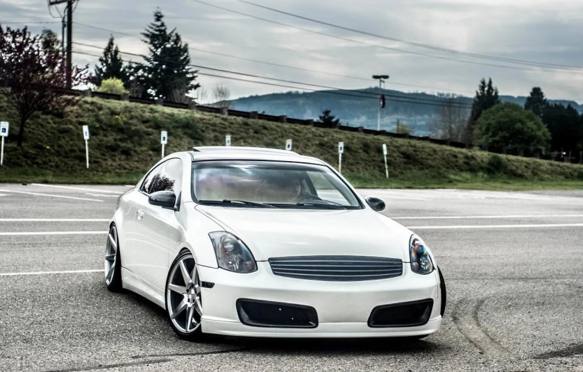 Инфинити g35 белый