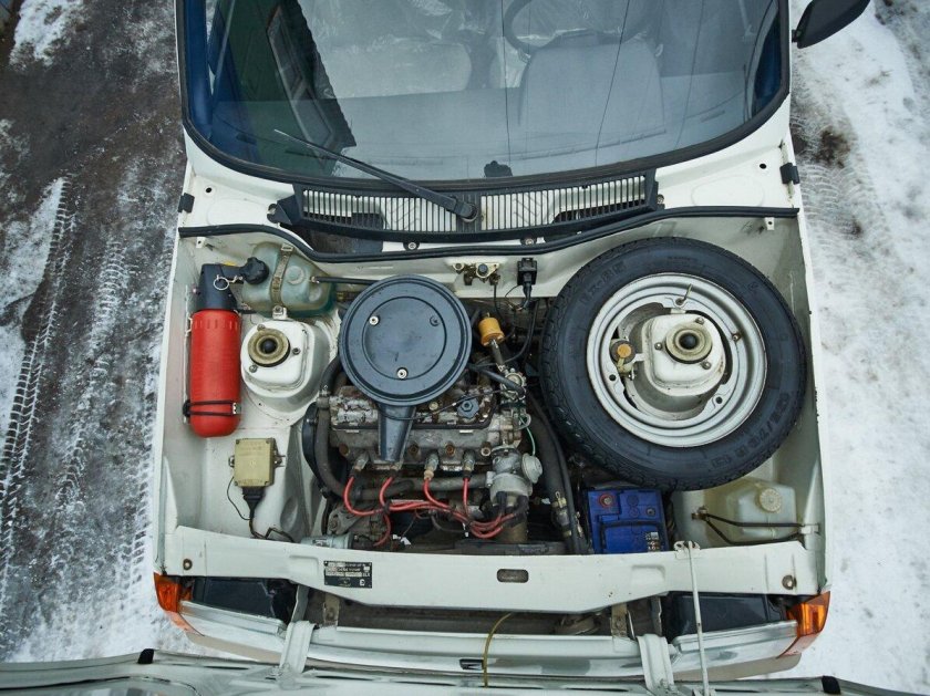 ЗАЗ-1102 Таврия мотор