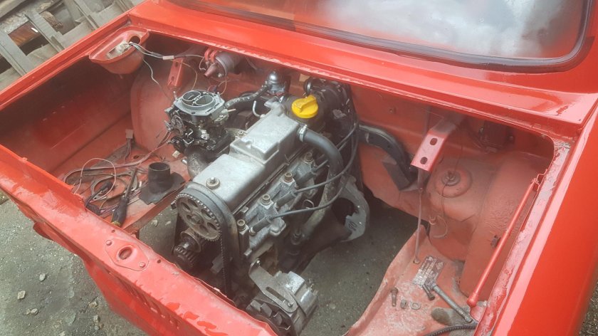 ЗАЗ 1102 С двигателем ВАЗ 2108