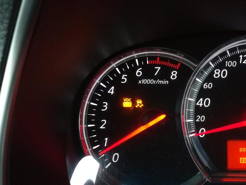 Лампочка CVT на приборке Nissan Teana j32