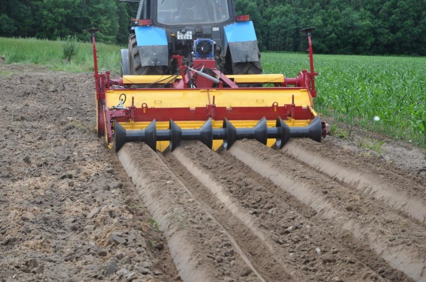 Агрегат почвообрабатывающий АПК-4,2 гребнеобразователь+фреза