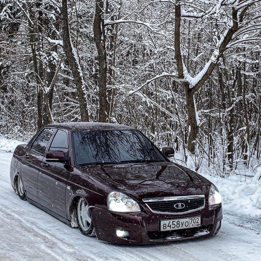 Приора хэтчбек и 2112