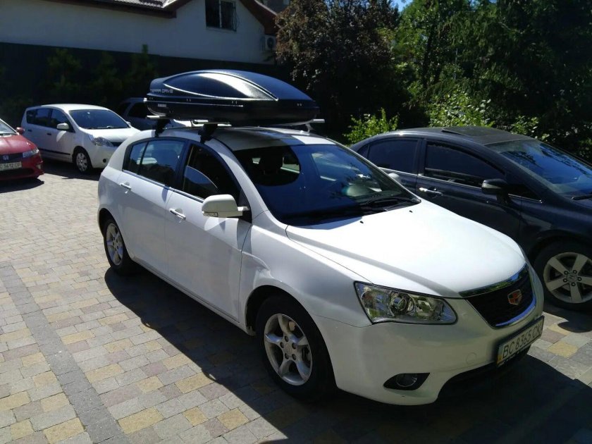 Багажник на крышу Geely Emgrand ec7