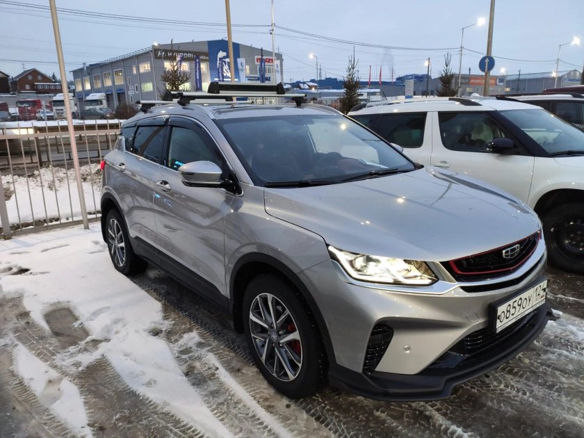 Geely Coolray багажник