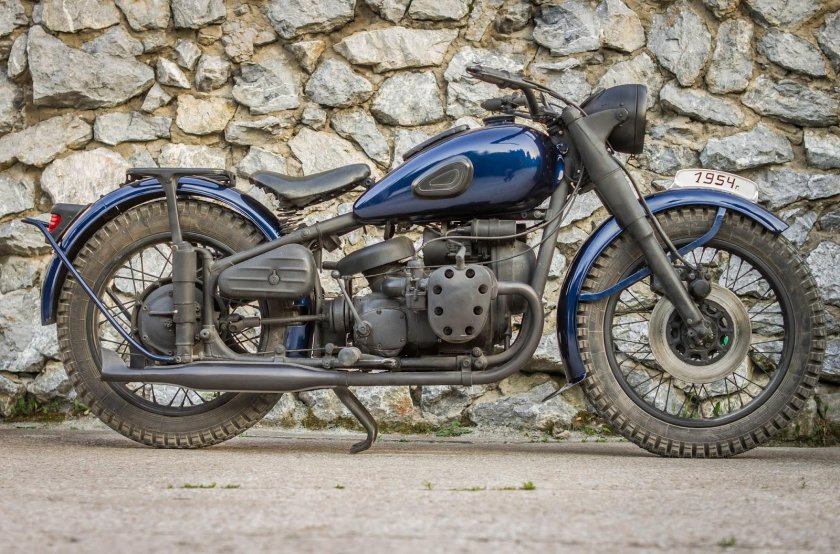 Мотоцикл Урал м 72