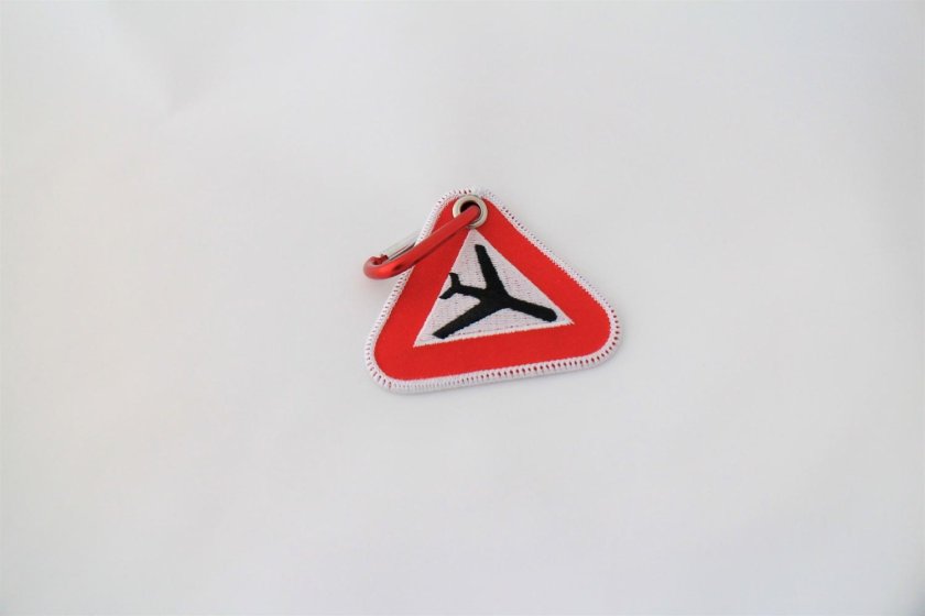 Предупреждающий знак низколетящие самолеты