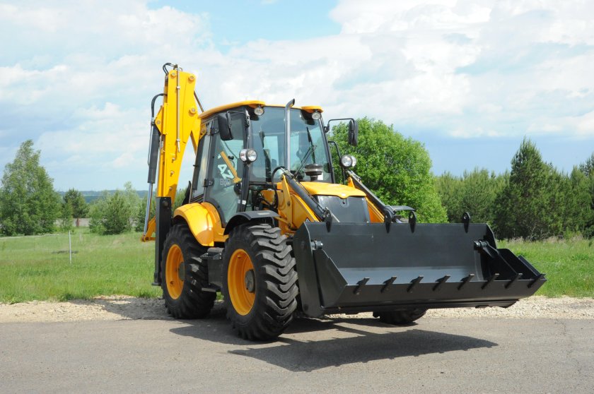 ЕЛАЗ 888 экскаватор погрузчик