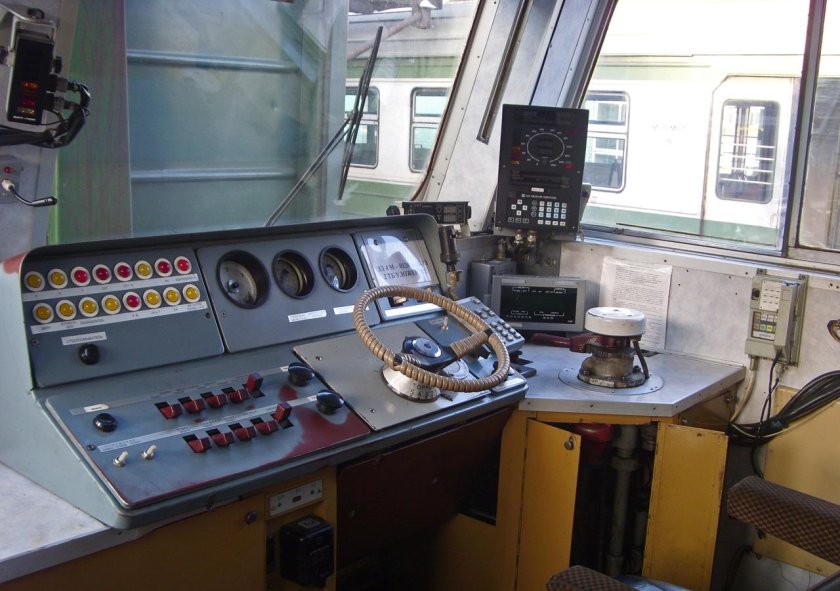 Эд4м кабина машиниста