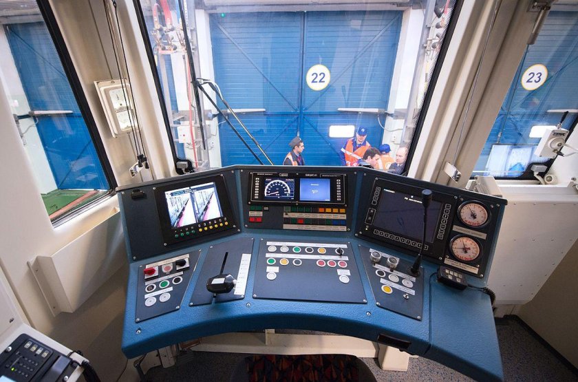 Пульт машиниста 81-765