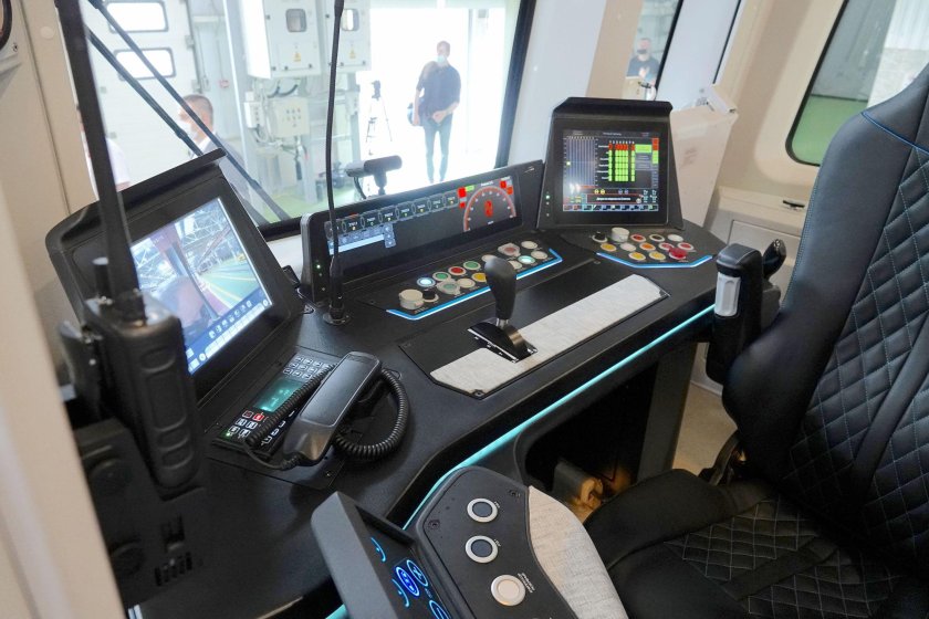 81-775 Пульт машиниста