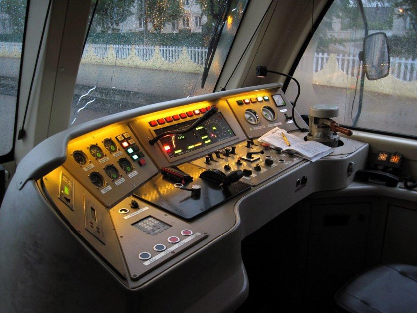 Пульт машиниста 81-780