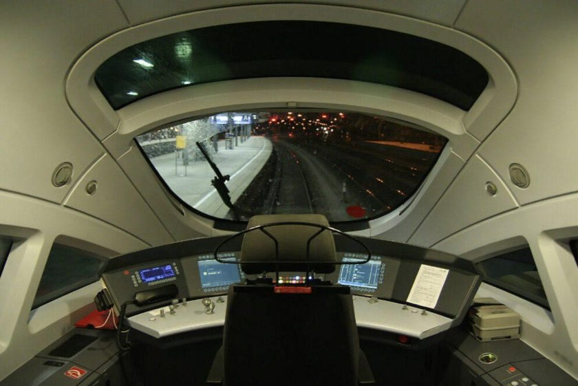 Сапсан поезд кабина