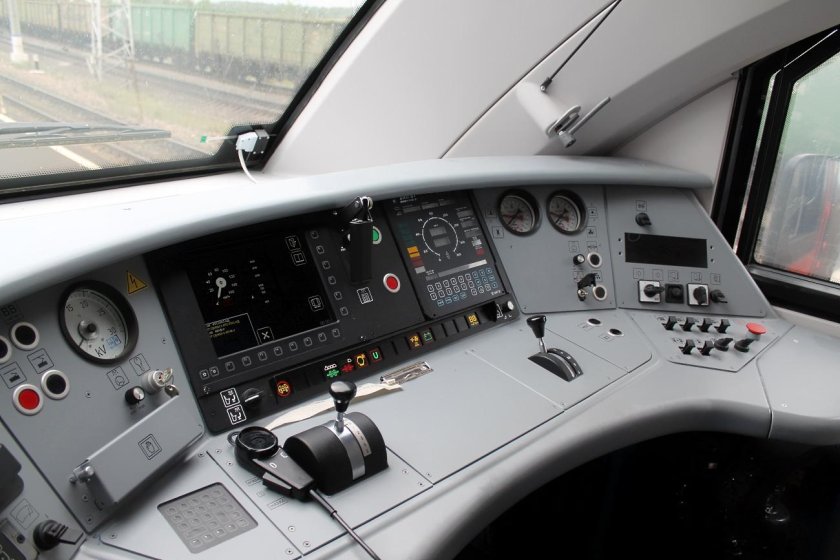 Эп2д кабина