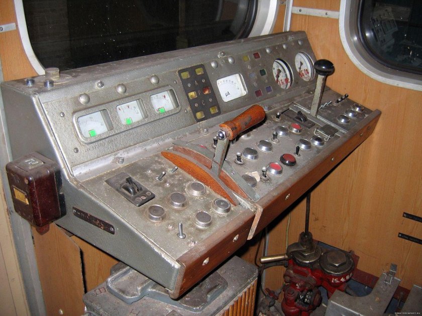 Пульт машиниста 81-740