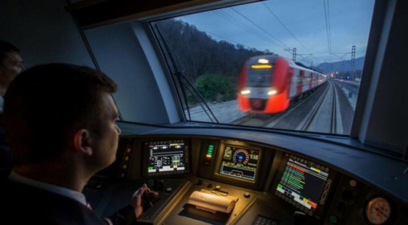 Электропоезд Ласточка кабина машиниста