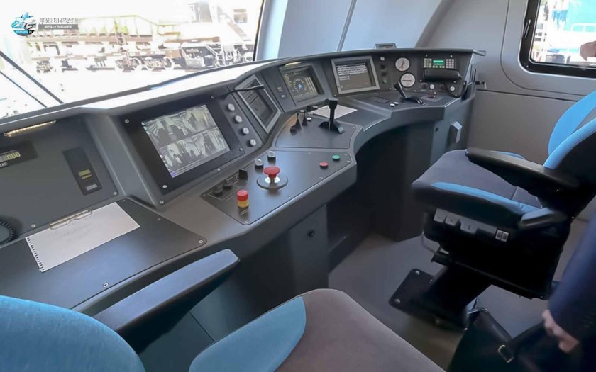 Пульт машиниста эп20