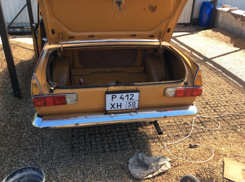 Москвич 2140 багажник