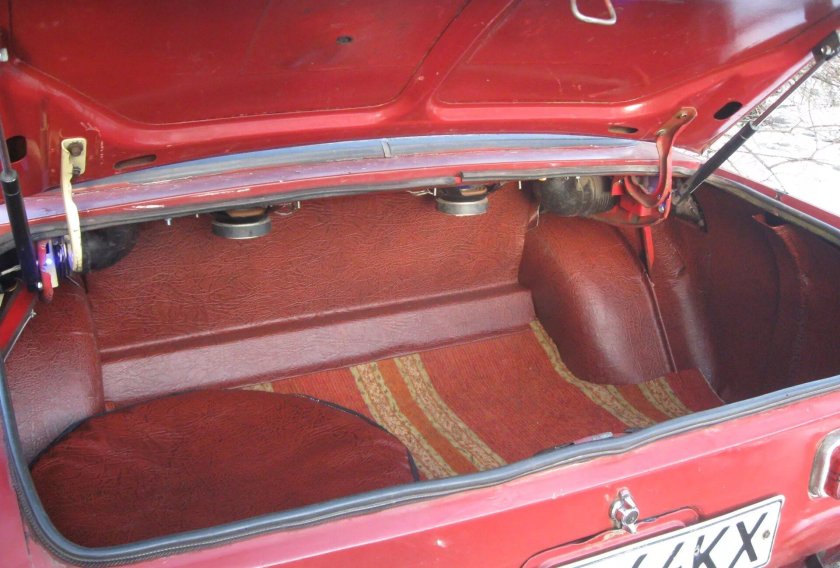 Москвич 2140 багажник