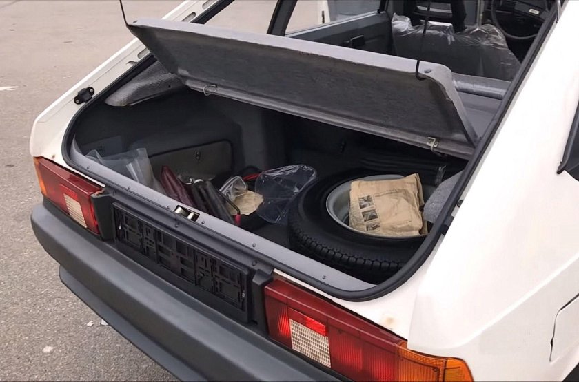 Москвич 2141 багажник