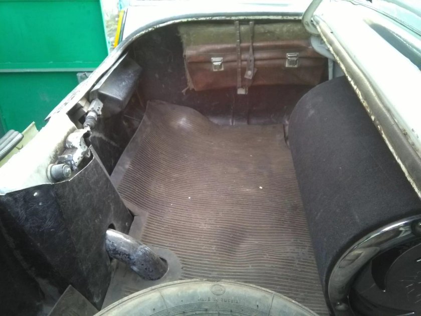 Обшивка багажника Москвич 2140