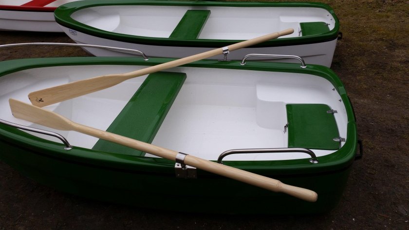 Весельная лодка