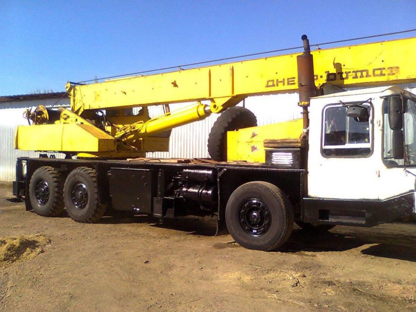 Автокран Днепр 25 тонн