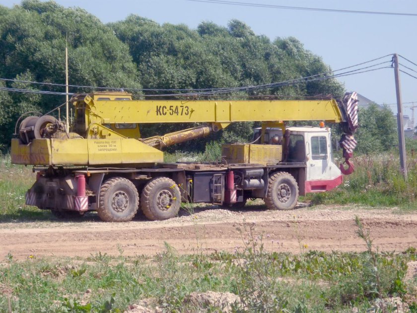 Кран Днепр 25т