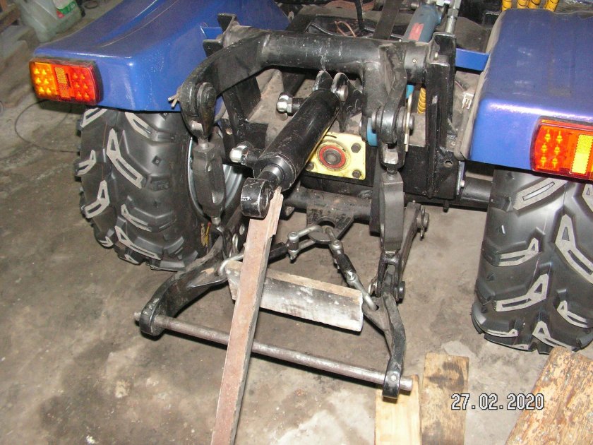 Минитрактор с валом отбора мощности