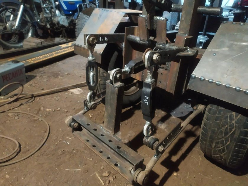 Трактор переломка