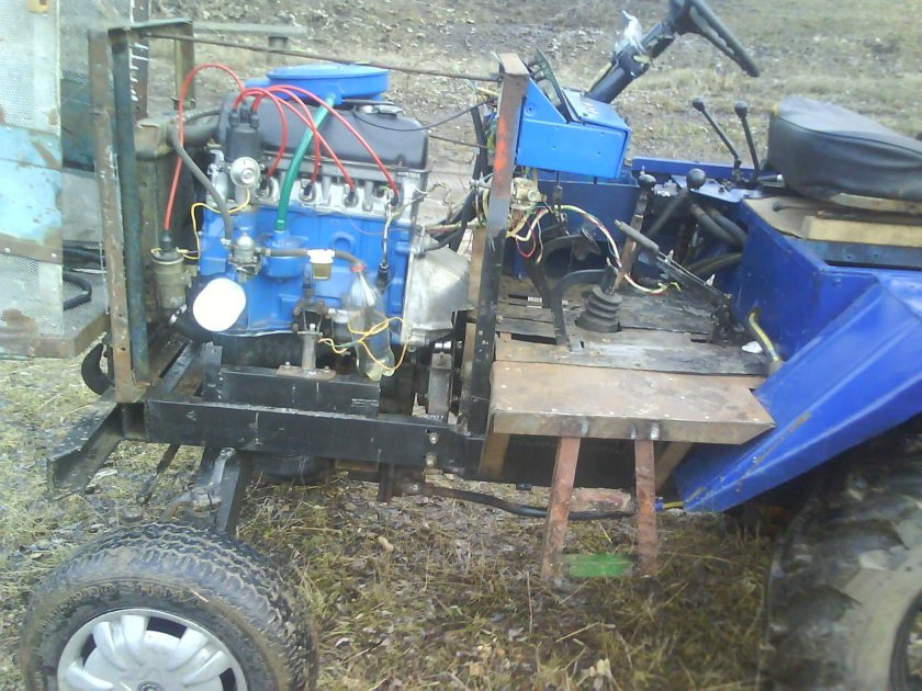 Минитрактор с двигателем ВАЗ 2106