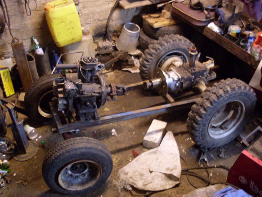 Трактор переломка с двигателем ВАЗ 2108