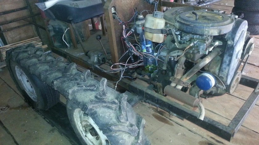 Гусеничный минитрактор с КПП от ВАЗ 2109