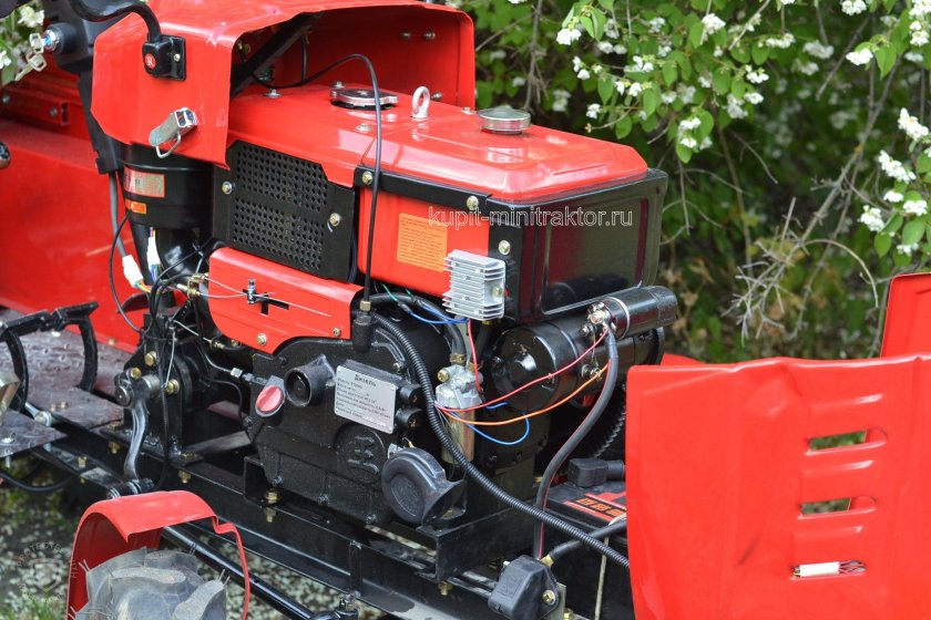 Минитрактор Рустрак р12