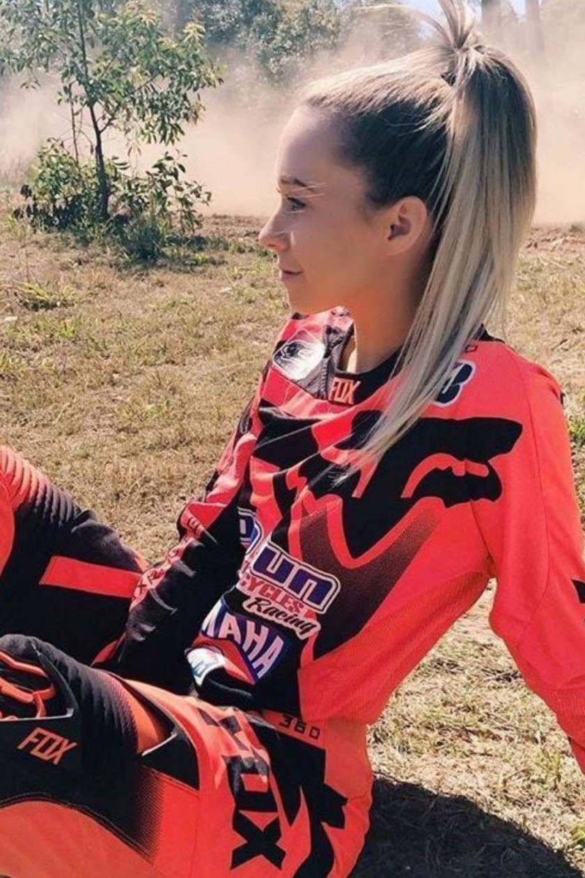 Мотокросс девушки