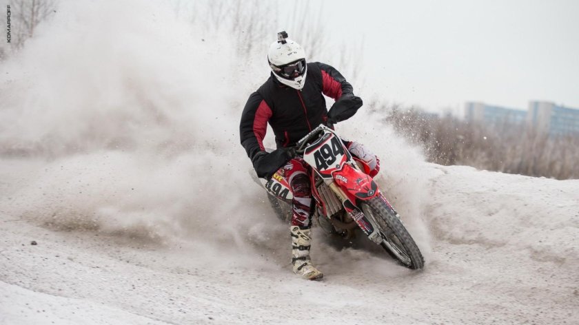 Зимние гонки на мотоциклах