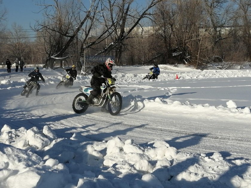 Мотокросс на льду