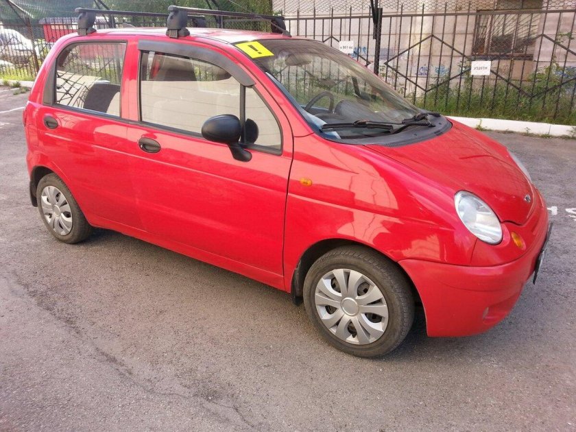 Дэу Матиз красный