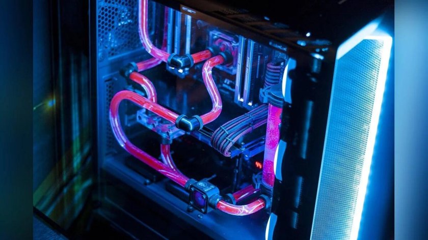Иммерсионное охлаждение ПК Gigabyte