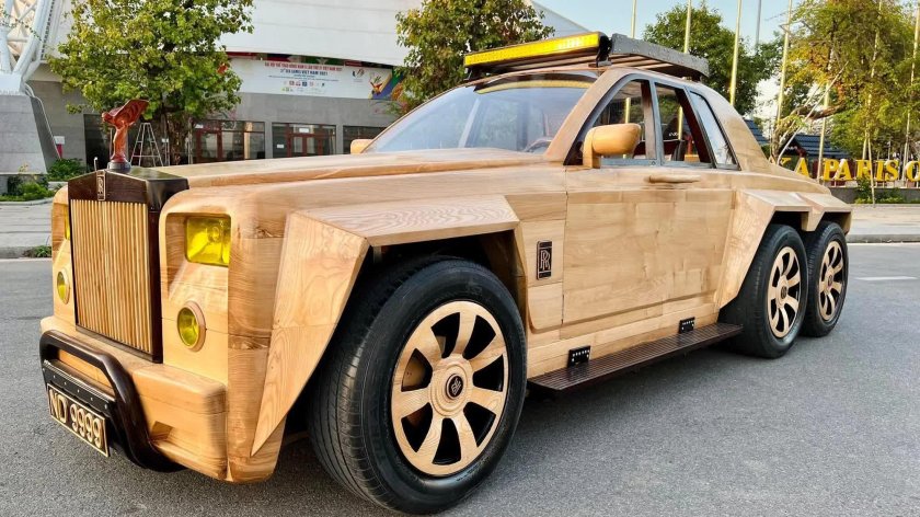 Шестиколесный Rolls Royce